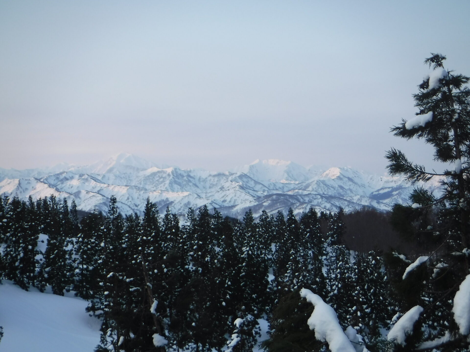 東洋一の大雪庇・冬の守門岳 - 画像 (4)