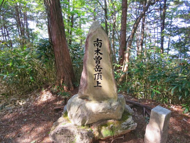 南木曽岳と富士見台高原