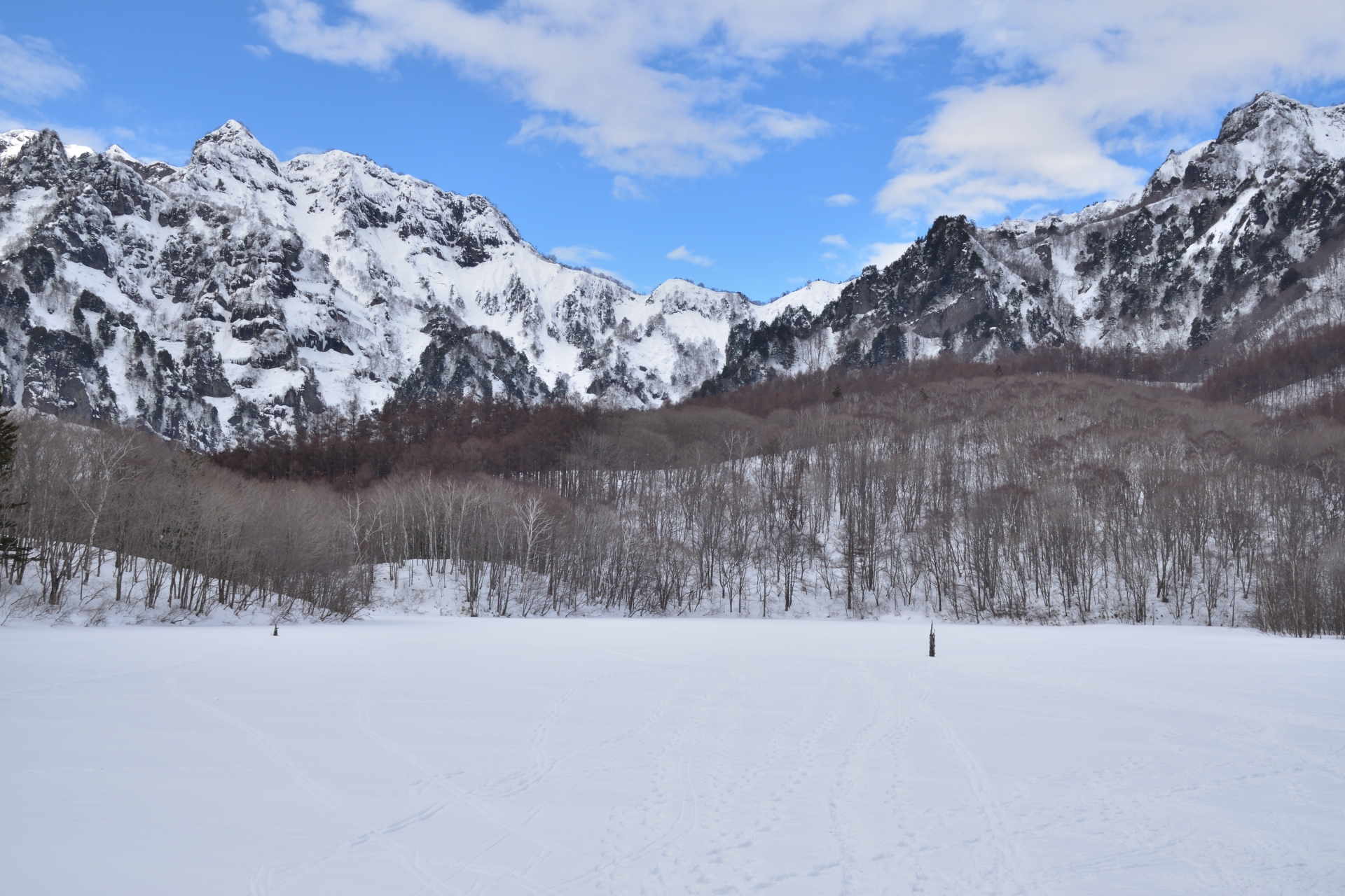 <信州里山企画>冬の飯縄山と鏡池スノーハイク