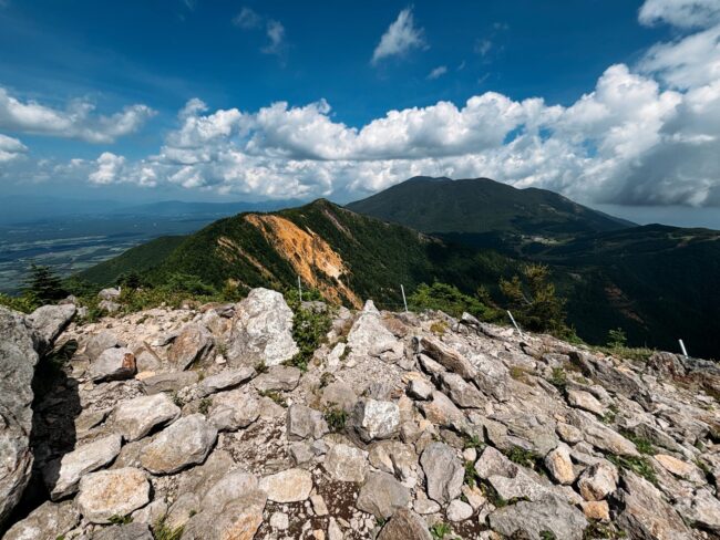 〈レディース登山〉秘湯の鹿沢温泉泊・湯ノ丸山～水ノ塔山